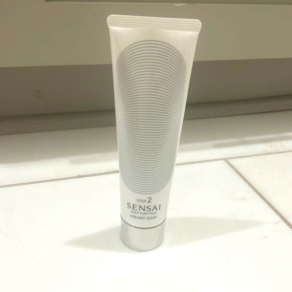 SENSAI Silky Purifying Creamy Soap 125ml (4.3 oz) - Picture 2 of 4